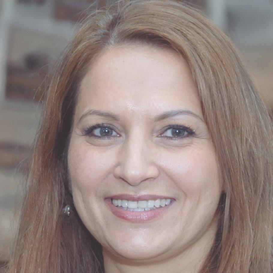 Марина Исабекова, ведущий преподаватель программы